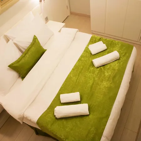 Premium Taksim Square דירה *